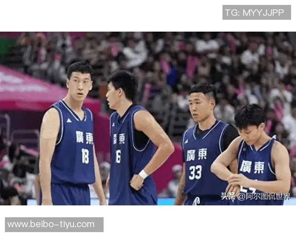 杜润旺分享周鹏与二飞的教导心得球场内外的成长与人生哲学