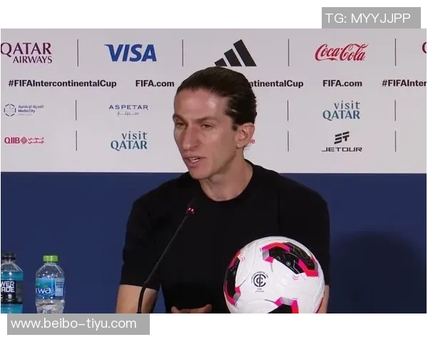 弗拉门戈总监盛赞费利佩路易斯具备欧洲执教能力